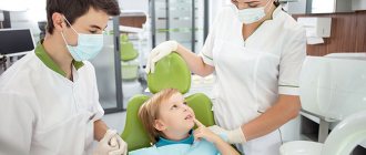 What does a dental assistant do?
