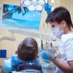 Детский стоматолог: что делает и что лечит