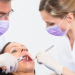 What does a dentist surgeon do and what skills does he have?