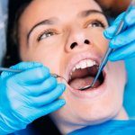 Periodontist: what he does and what he treats